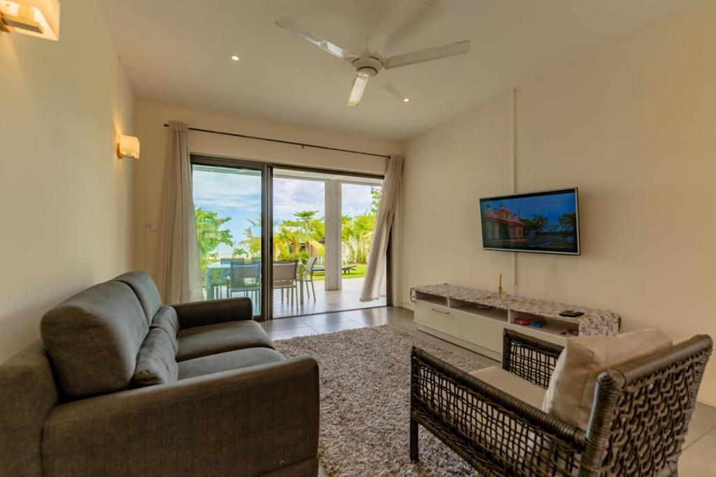 Stella Marris Beachfront Villa Pointe aux Sable Exterior foto